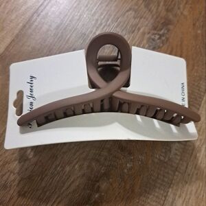 Fashion Jewelry Brownish Tan Ribbon Style Large Medium Hair Length Claw Clip New